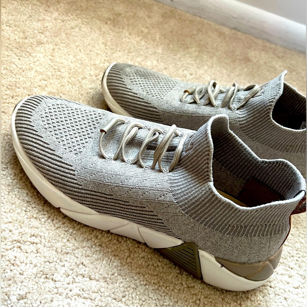 Cute & Comfy Light Taupe Colored Sneakers!